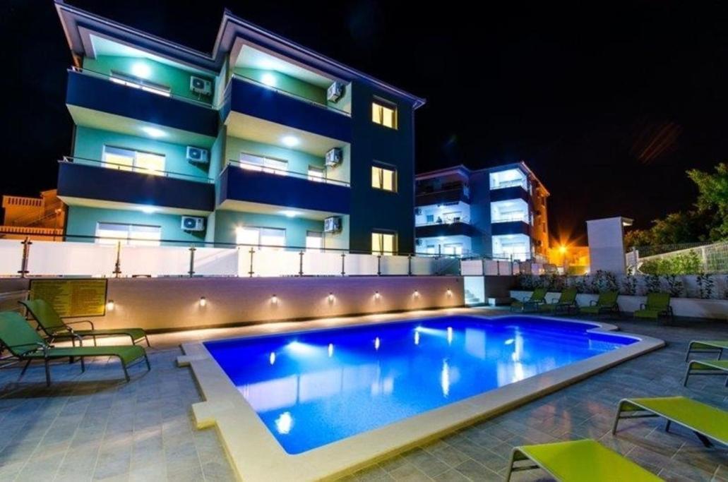 Apartment Mali San Trogir Exteriör bild